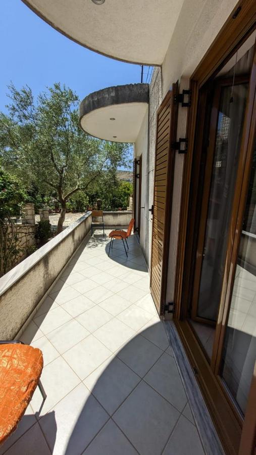 Hasani Apartments Sarandë 外观 照片